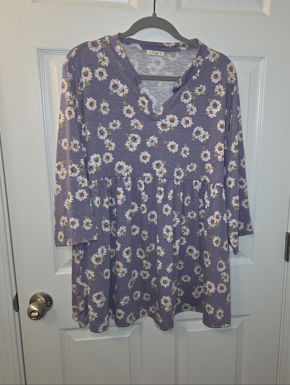 Floral V-Neck Swing Tunic Top in Purple Size 2X